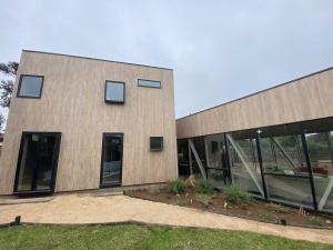 Budova, kde se prázdninový dům nachází