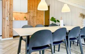 Billede fra billedgalleriet på 4 Bedroom Nice Home In Hejls i Hejls