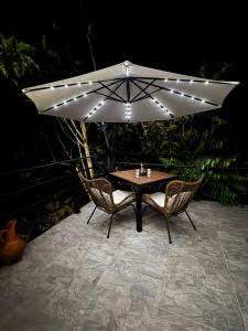 Sân trong/khu vực ngoài trời tại Sempiterno- la cabaña Whispering Wind