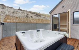 Φωτογραφία από το άλμπουμ του Beach Front Home In Hvide Sande With Sauna σε Hvide Sande