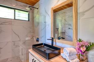 Billede fra billedgalleriet på Exclusive Luxury Designer villa Oceanview - HR6 - Concierge i Uvita + 23 billeder