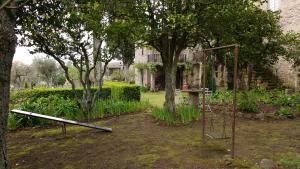 En have udenfor Casa Grande - Casas de Campo na Serra da Estrela