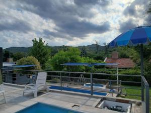 Γενική θέα στο βουνό ή θέα στο βουνό από  αυτό το καταφύγιο