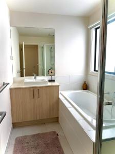 Fotografie z fotogalerie ubytování Entire 3BDR Home v destinaci Lyndhurst