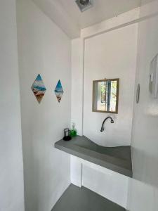 Imagine din galeria proprietății Taguilon Hidden Beach Cove Resort  +14 fotografii