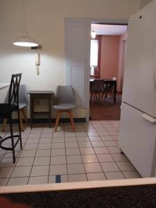 Χώρος καθιστικού στο 3 Beds, homey, spacious, stadiums, free parking, parks