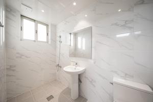 Koupelna v ubytování Elegance hotel hwangridan + 92 fotografií