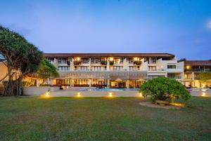 Сад в Grand Beach