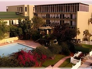 Bazén v ubytování Magnuson Grand Conference Hotel nebo v jeho okolí + 35 fotografií