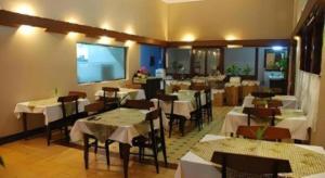 Restaurace v ubytování Hotel Minahasa
