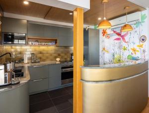 Køkken eller tekøkken på Marine Apartments Redcliffe