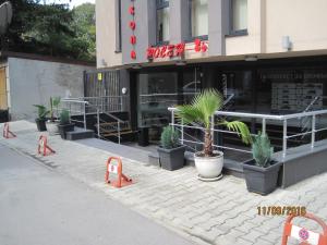 The building in which az apartmanhoteleket is located