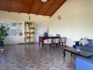 Et opholdsområde på Amantran Resorts and Wellness Centre + 12 billeder