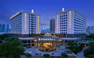 Tòa nhà nơi khách sạn tọa lạc