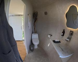 Koupelna v ubytování Bosque Geométrico + 100 fotografií