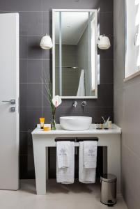 A bathroom at Villa Gervasio Rooms