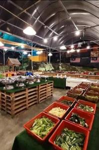 Et supermarked eller andre butikker i feriehuset eller i nærheden