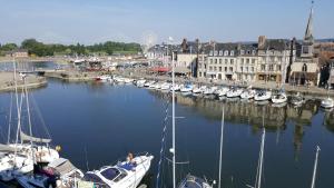 Gallery image of Au Bois Normand in Honfleur