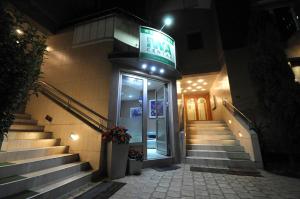 Exteriér nebo vchod ubytování IWA CENTAR Apartments & Wellness
