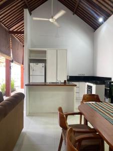 Kuchyň nebo kuchyňský kout v ubytování SUNBE Villa + 1 fotografie