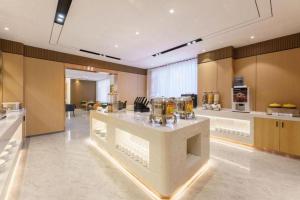 Jídlo v hotelu nebo okolí