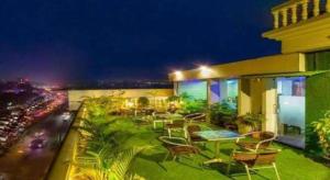 Vườn quanh Grand Dhaka Hotel