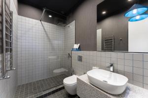 Koupelna v ubytování RIS Dalma Collection Yerevan + 78 fotografií
