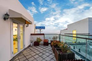 Bazén v ubytování NAYUTA Smart Seaside Homestay nebo v jeho okolí