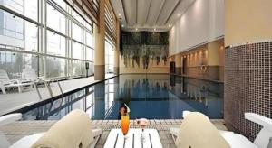 Bazén v ubytování Holiday Inn Hotel & Suites Jiaxing Hangzhou Bay By IHG nebo v jeho okolí