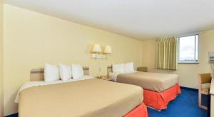 Gallery image of Americas Best Value Inn Jefferson City in Jefferson City +95 photos