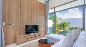 Μια τηλεόραση ή/και κέντρο ψυχαγωγίας στο Escape Villa