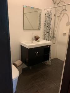 Ванная комната в Lotus Place Sukhothai +62 фотографии