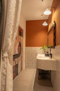 Ένα μπάνιο στο Than Coffee & Homestay