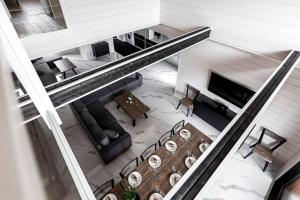 Posezení v ubytování Villa Luxus Helmi 2 - 23 hlö, Golf Resort