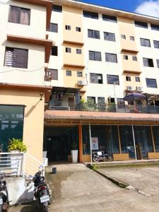 Tòa nhà nơi căn hộ tọa lạc