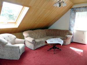 Posezení v ubytování Gästehaus Am Hirtenberg
