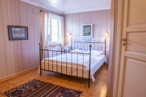 Postel nebo postele na pokoji v ubytování Kleivstua Hotel near Krokskogen