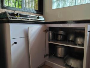 Køkken eller tekøkken på MD's Transient and Staycation Tagaytay + 14 billeder