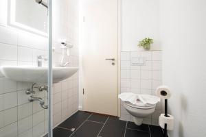 Vannituba majutusasutuses Elbe52 - by BohnApartments- Nähe Elbe- WLAN- Parken +24 fotot