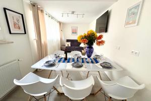 Posezení v ubytování Spacious quiet apartment near Strasbourg