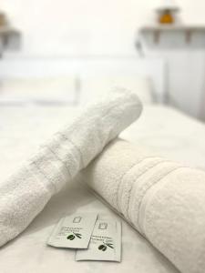 En eller flere senge i et værelse på Skyscraper 11 + 27 billeder