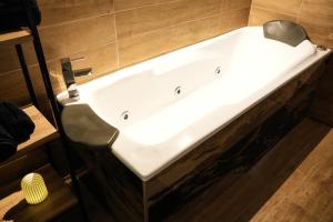 Fotografie z fotogalerie ubytování Project twenty eight v destinaci Volos + 30 fotografií