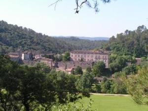 Fotografie z fotogalerie ubytování L'Olivade Large villa with heated swimming pool v destinaci Entrecasteaux