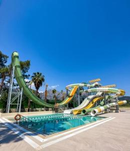 Bazén v ubytování Greenwood Kemer Resort nebo v jeho okolí