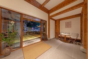 Un balcón o terraza en shanjue Humanities MeiSu(changjiang cabieway Branch)