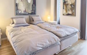 Ένα ή περισσότερα κρεβάτια σε δωμάτιο στο Stunning Apartment In Nimtofte With Wifi