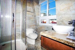 Kupatilo u objektu Diamond Hotel +24 fotografije