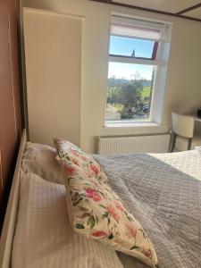 Кровать или кровати в номере Sfeervolle kamer aan de Dorpsdijk met Gratis Ontbijt