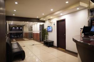 Μια τηλεόραση ή/και κέντρο ψυχαγωγίας στο Wynad Hotel