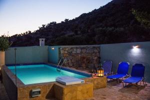 Swimmingpoolen hos eller tæt på Triopetra Green Dream